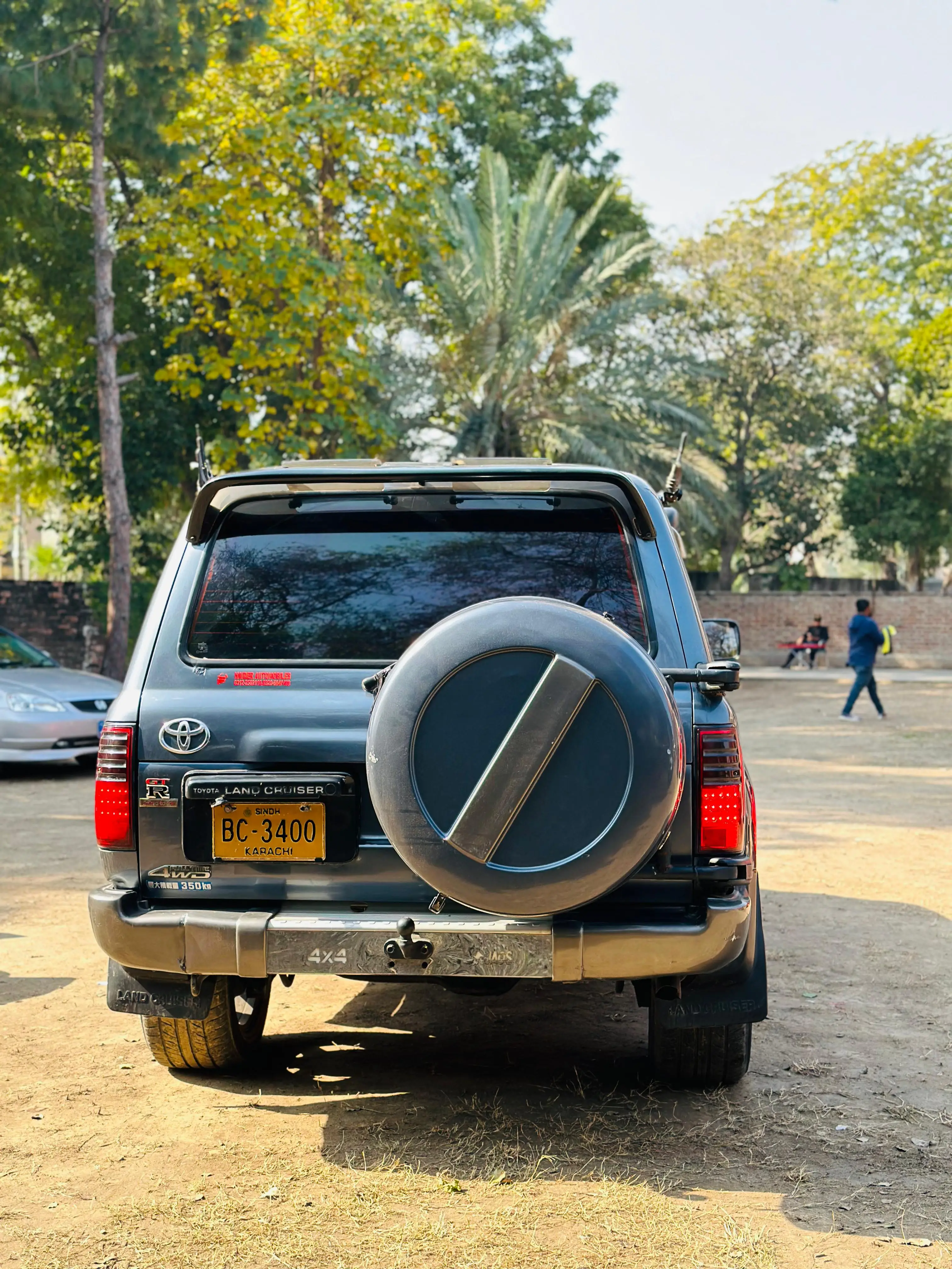 Toyota Land Cruiser
